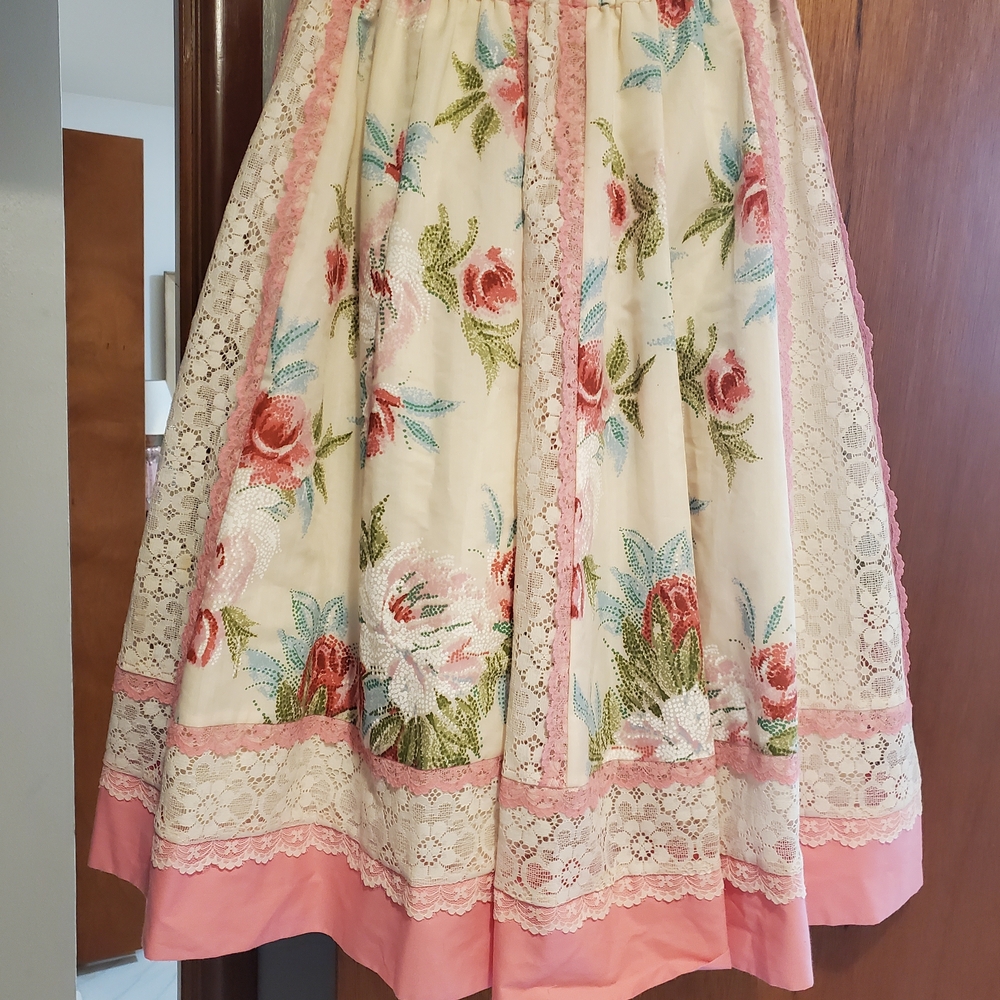 Floral Lace Skirt in Pink and Cream